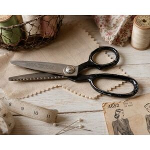 Vintage Wiss 9" Pinking Shears Sewing Scissors Newark NJ USA Black Handle